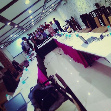Hotel New Walnut Castle Paharganj ภายนอก รูปภาพ