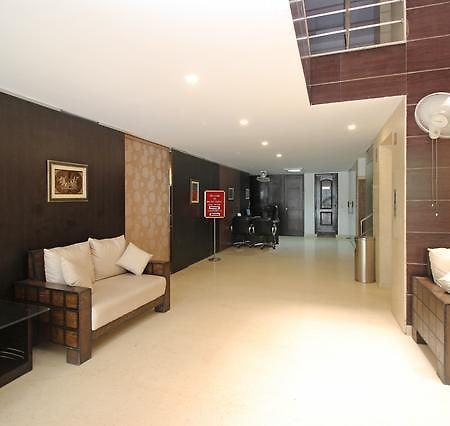 Hotel New Walnut Castle Paharganj ภายนอก รูปภาพ