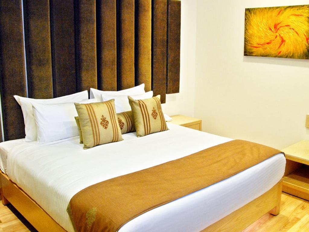 Hotel New Walnut Castle Paharganj ภายนอก รูปภาพ