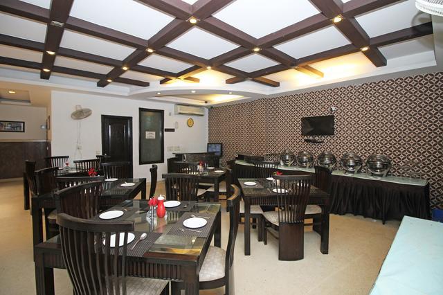 Hotel New Walnut Castle Paharganj ภายนอก รูปภาพ