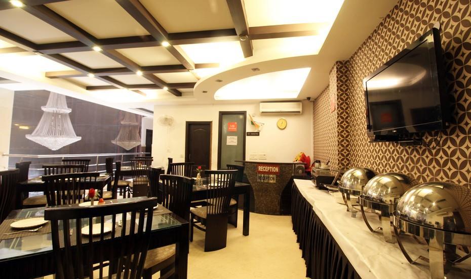 Hotel New Walnut Castle Paharganj ภายนอก รูปภาพ